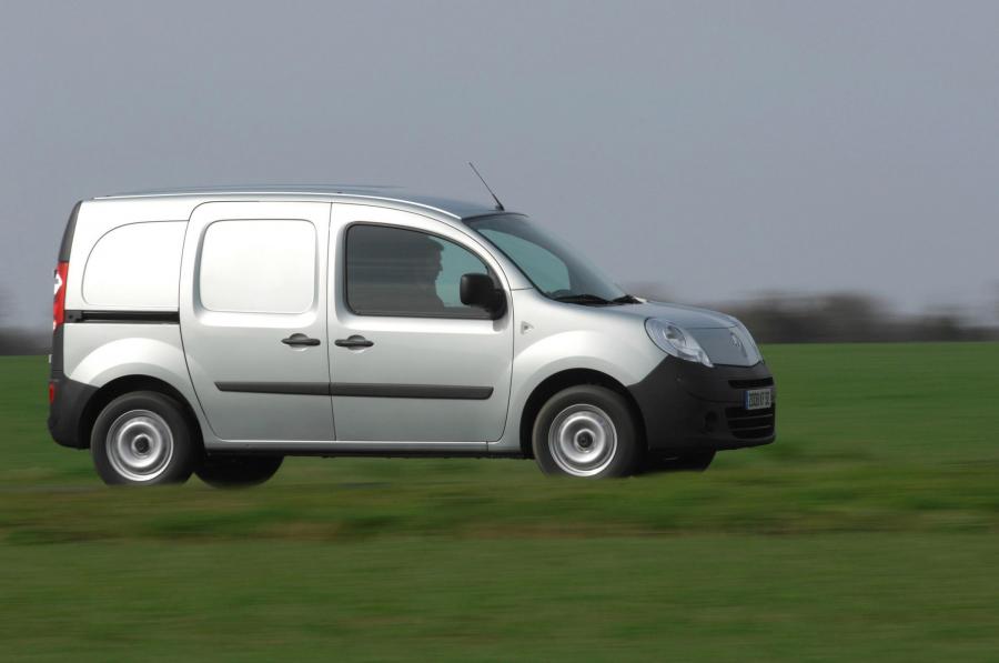  Renault Kangoo Express 2008 года  (фото 20 из 49)